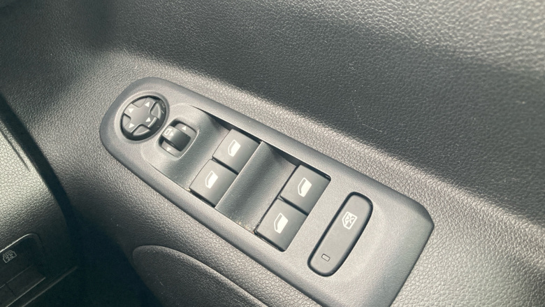 Vauxhall Combo Life 1.5 Turbo D SE 5dr Diesel Estate